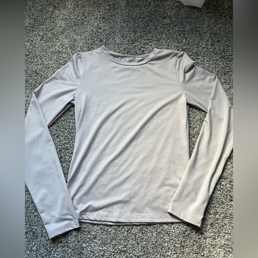 Women's Long Sleeve Top in Gray